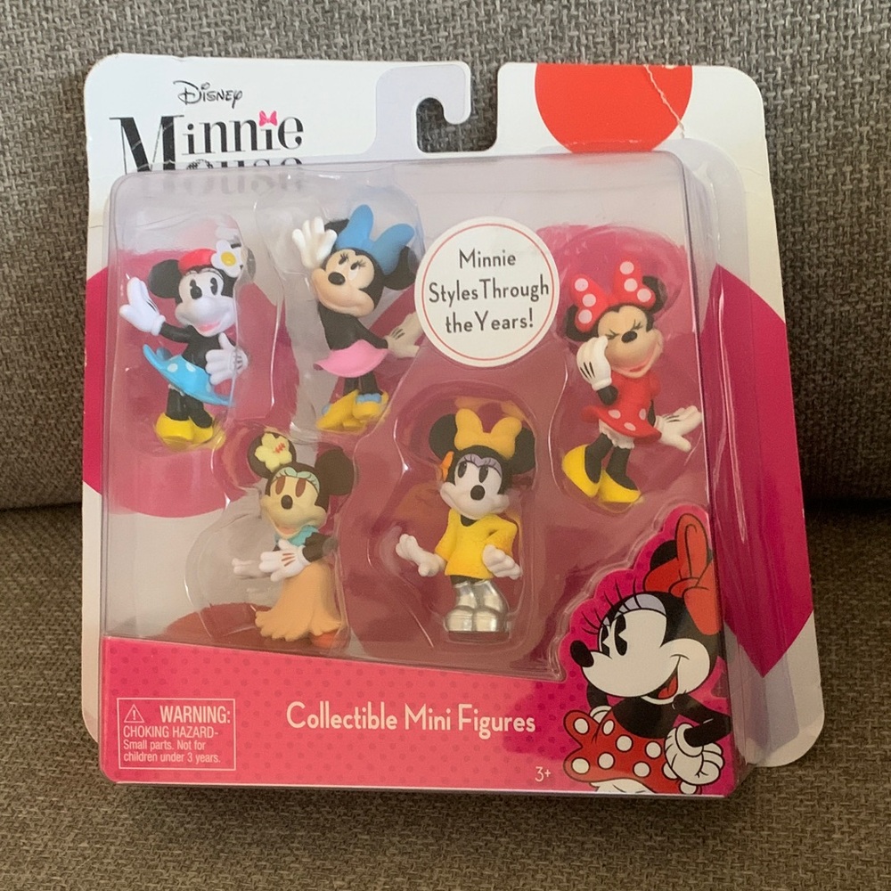 Disney Minnie Mouse Mini Figures Minnie Styles Through the Years 5 Pack Set New